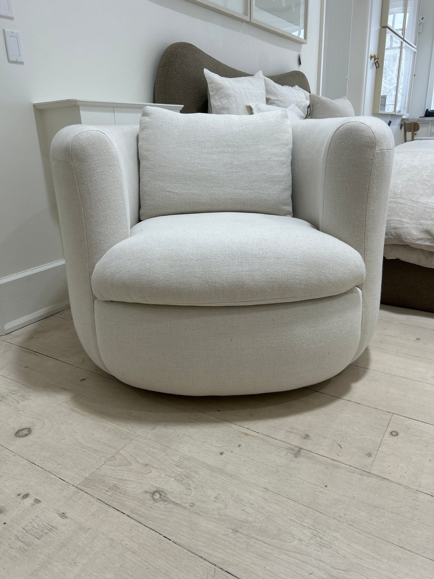 Cove Chair
