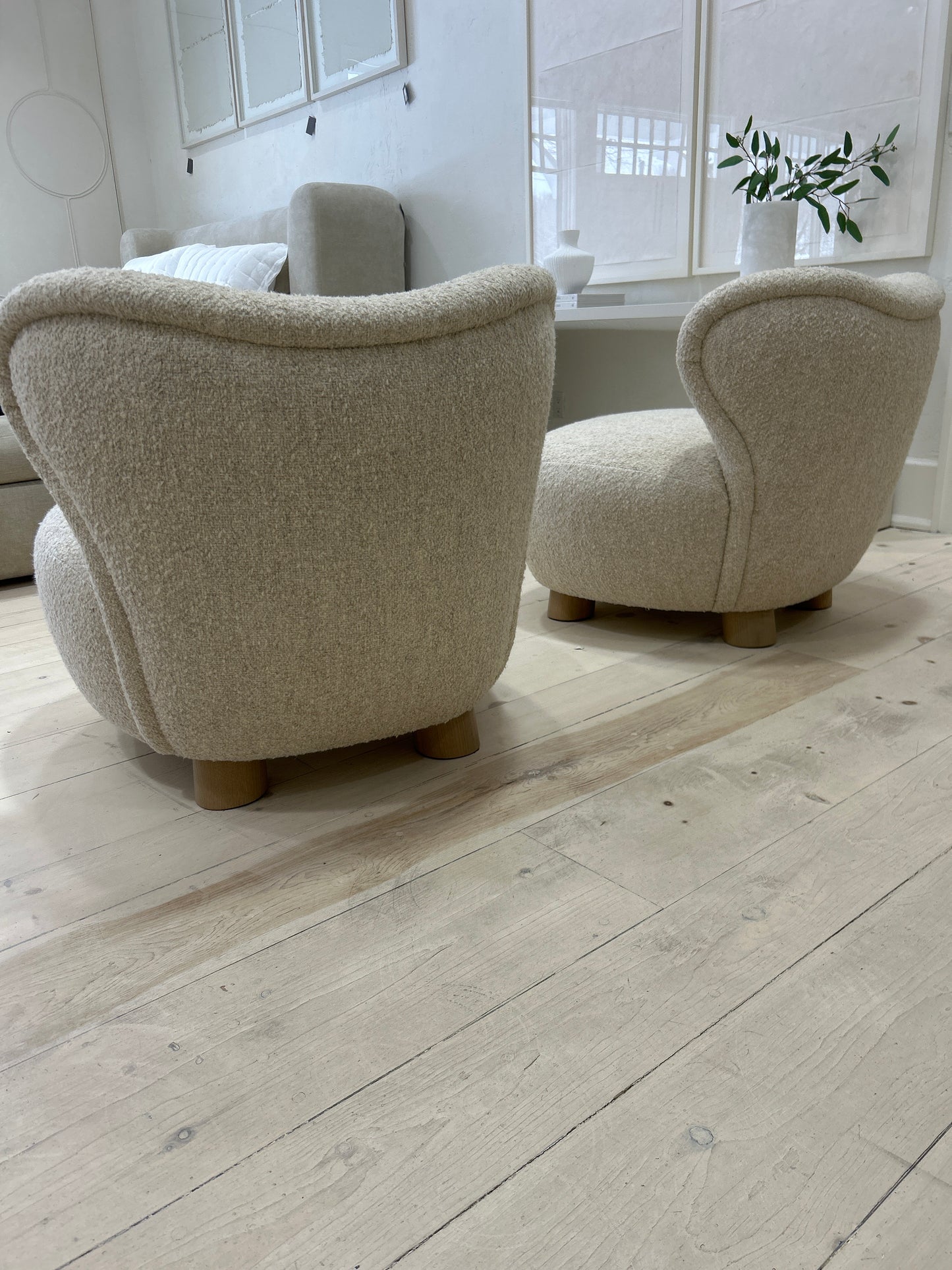 Ward Chair