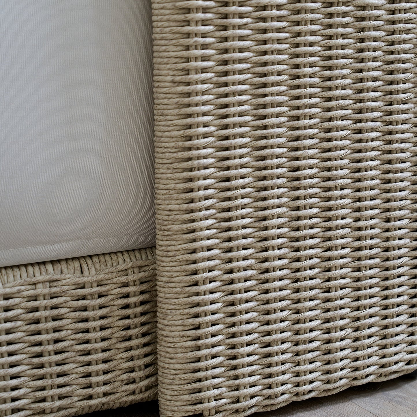 Ivy Outdoor Chaise