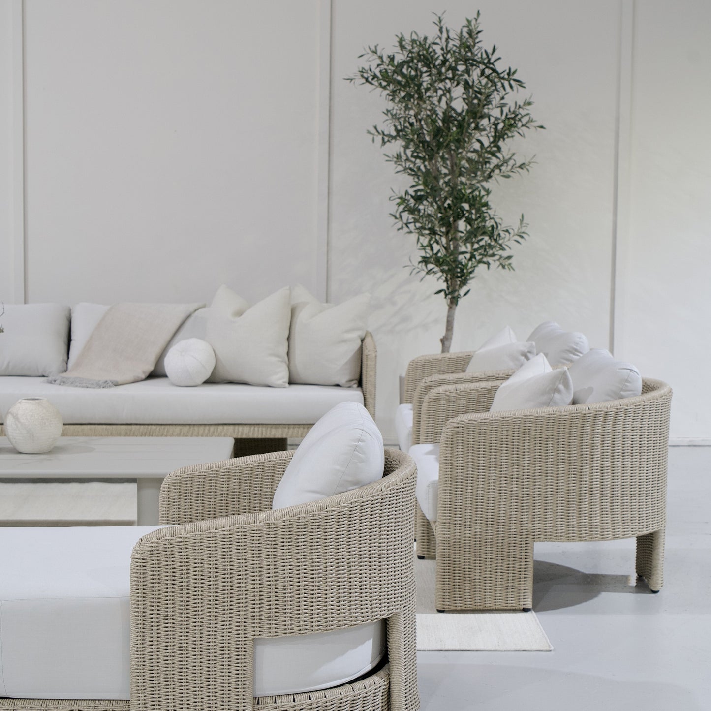Ivy Outdoor Chaise