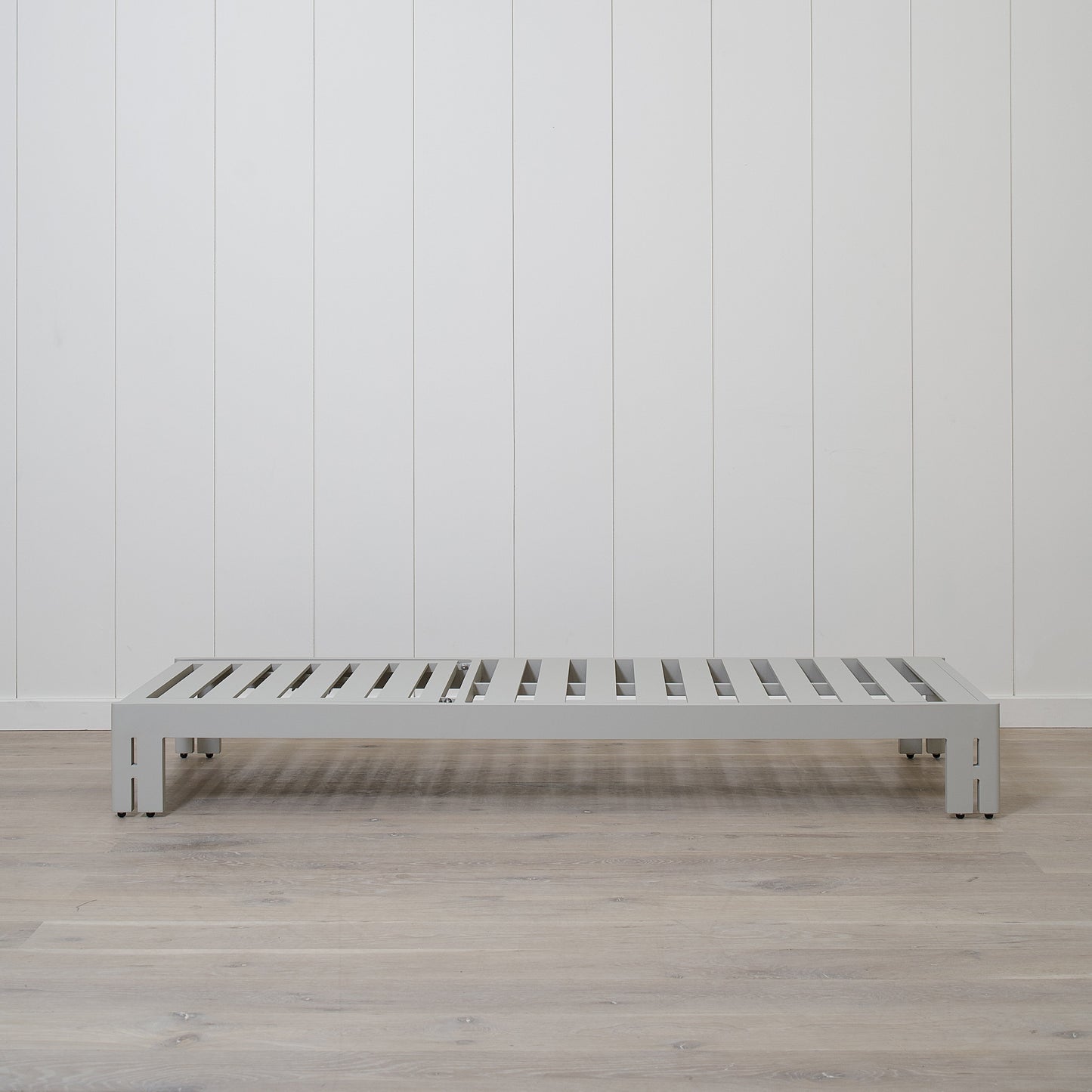 Leon Outdoor Chaise