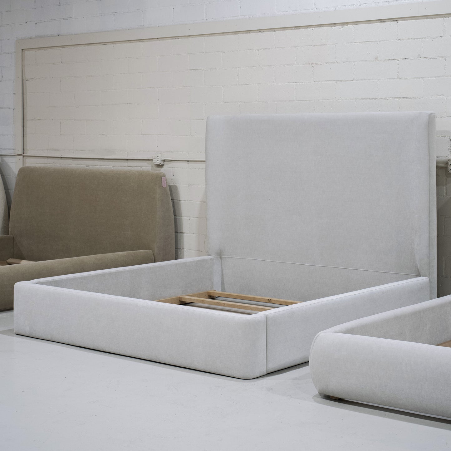 Clam Low Bed