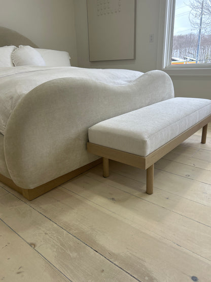 Wilshire Bench