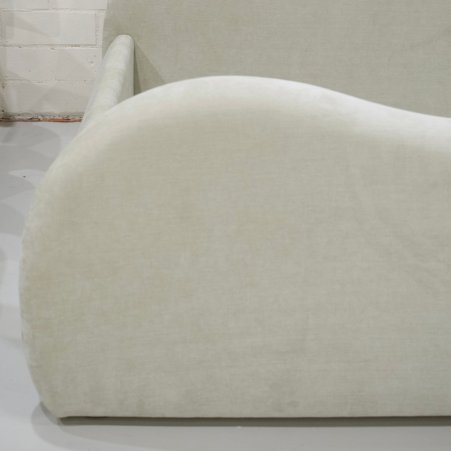 Avery Bed