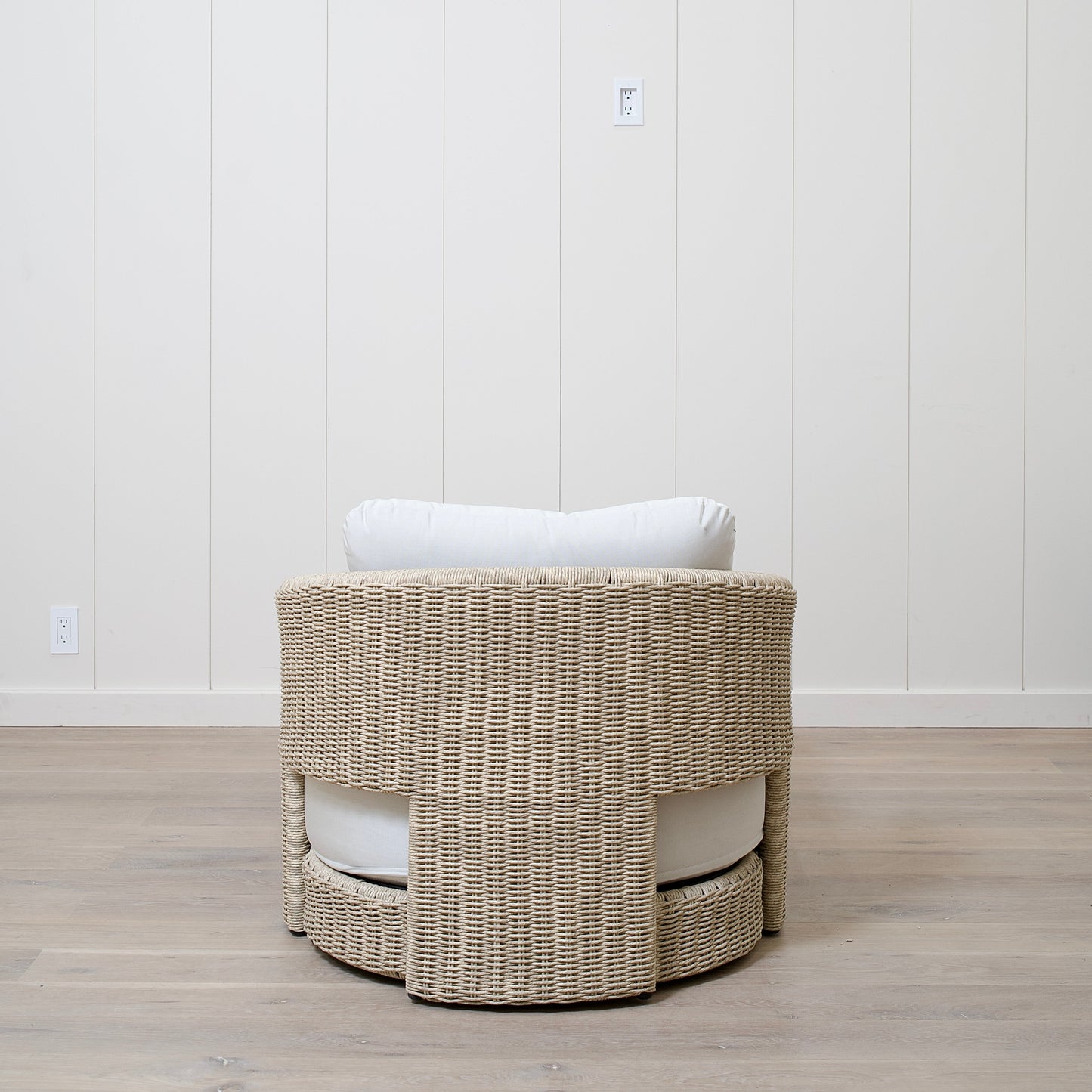 Ivy Outdoor Chaise