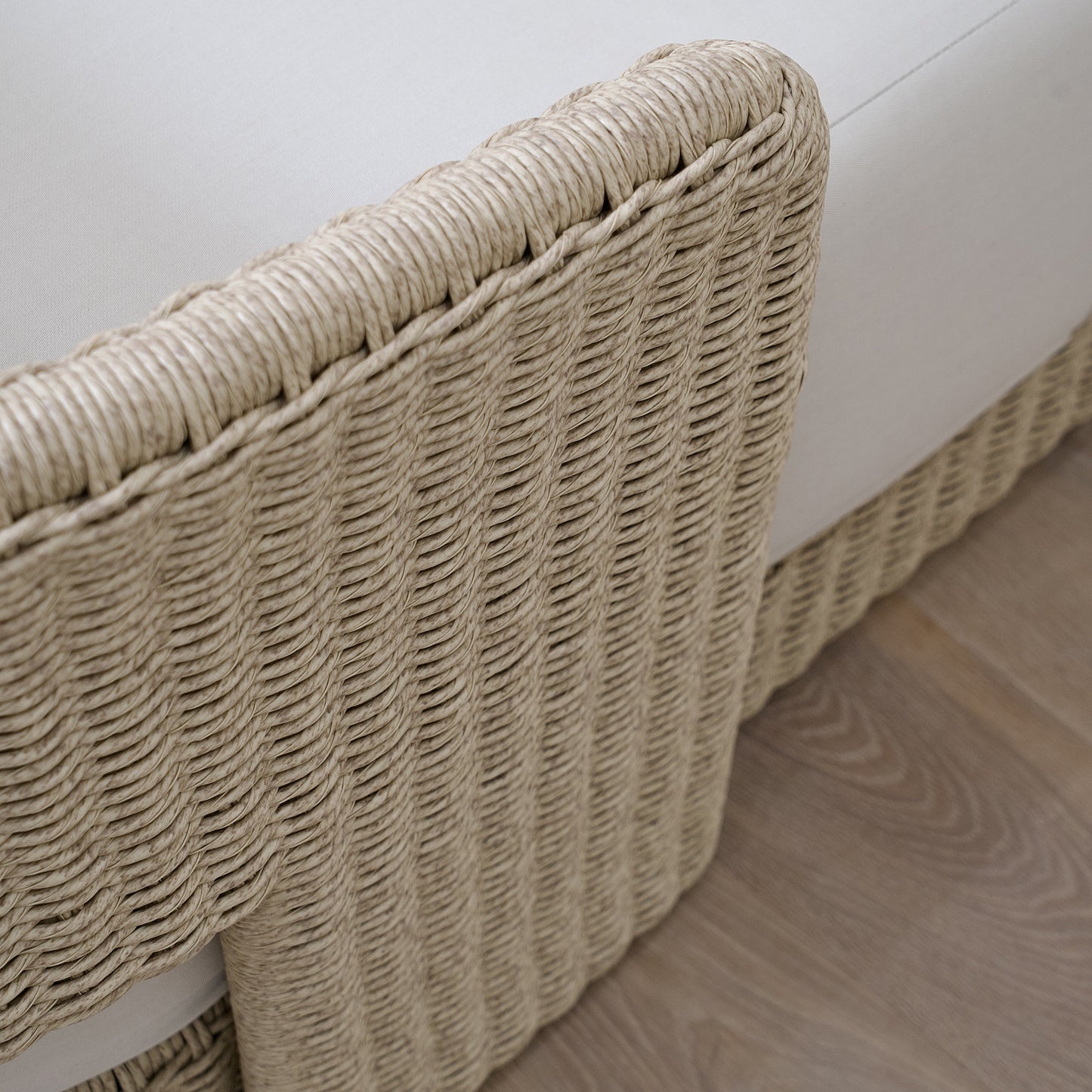 Ivy Outdoor Chaise