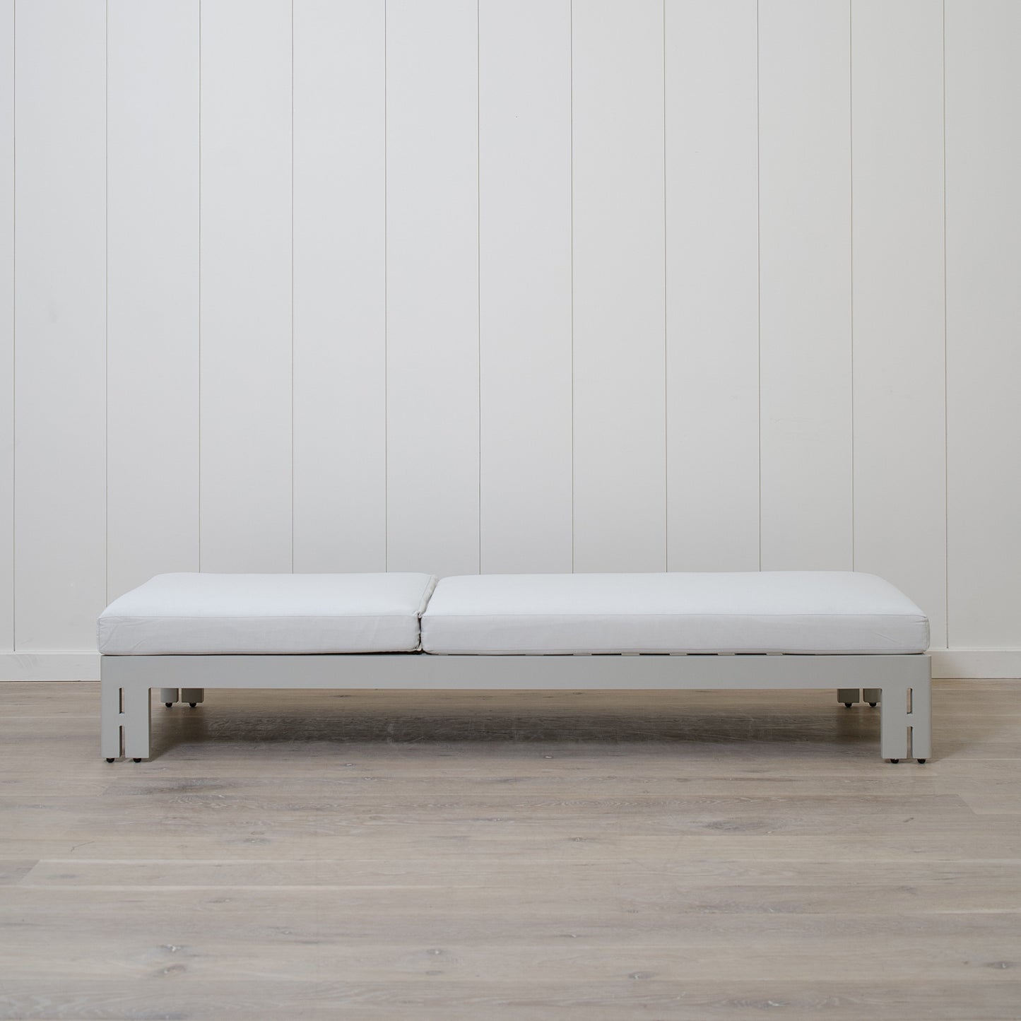 Leon Outdoor Chaise