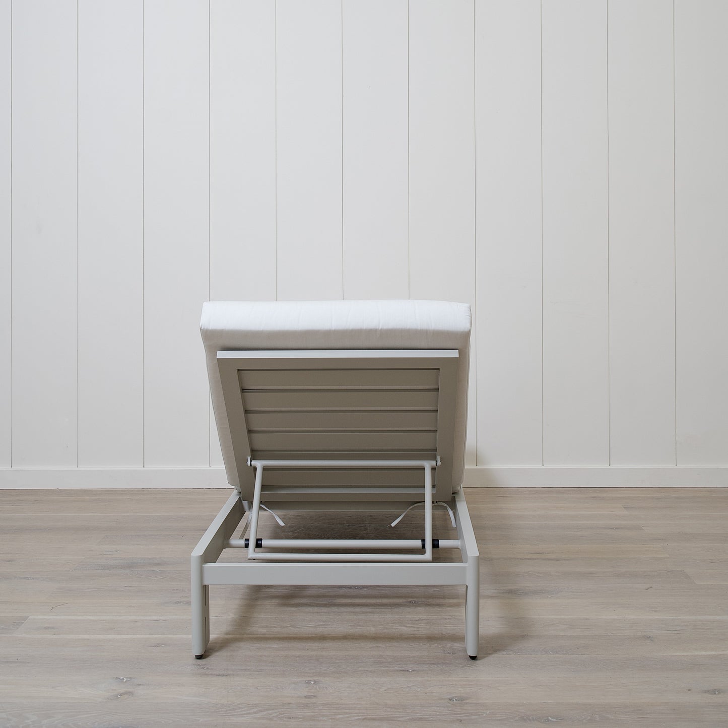 Leon Outdoor Chaise