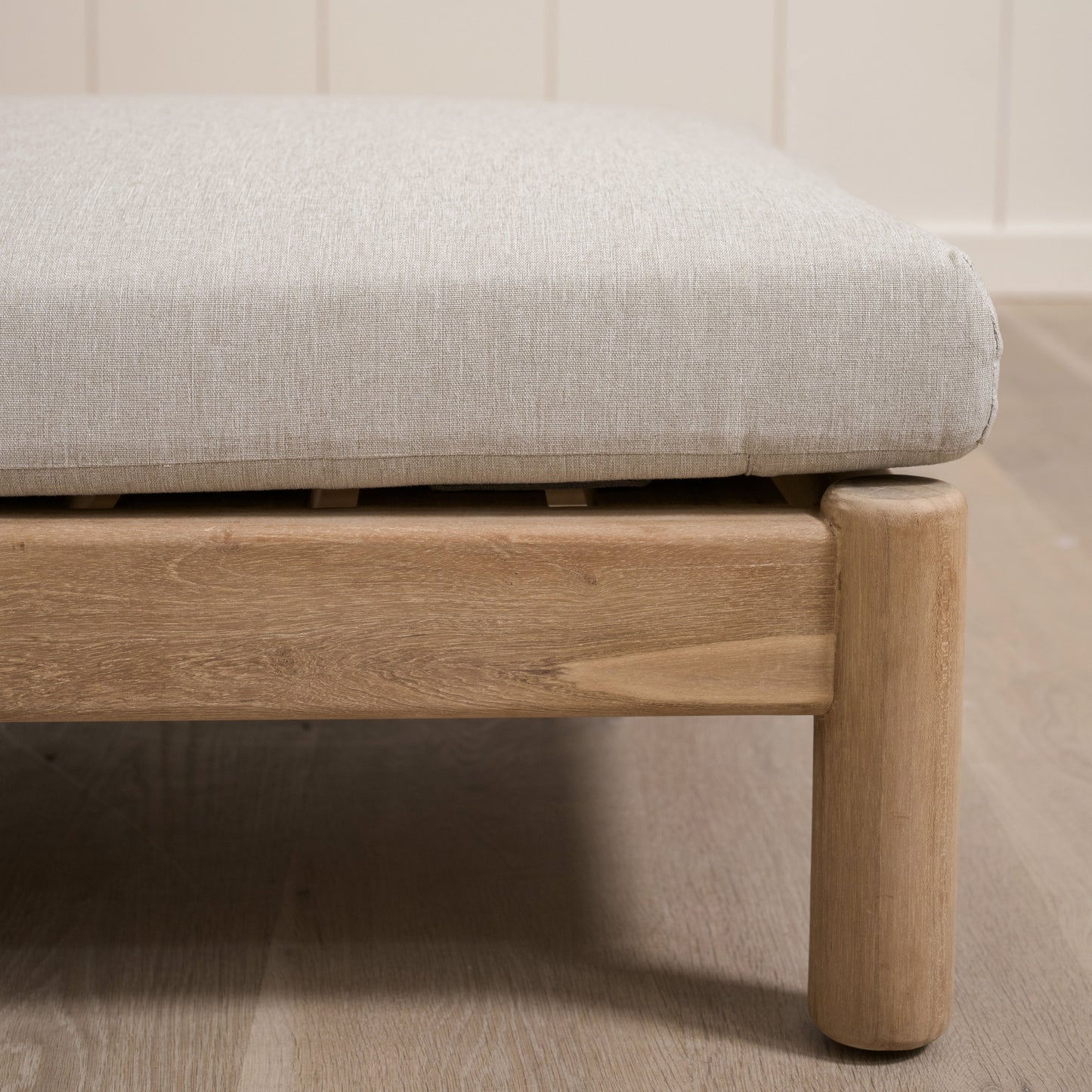 Toria Outdoor Chaise Lounger