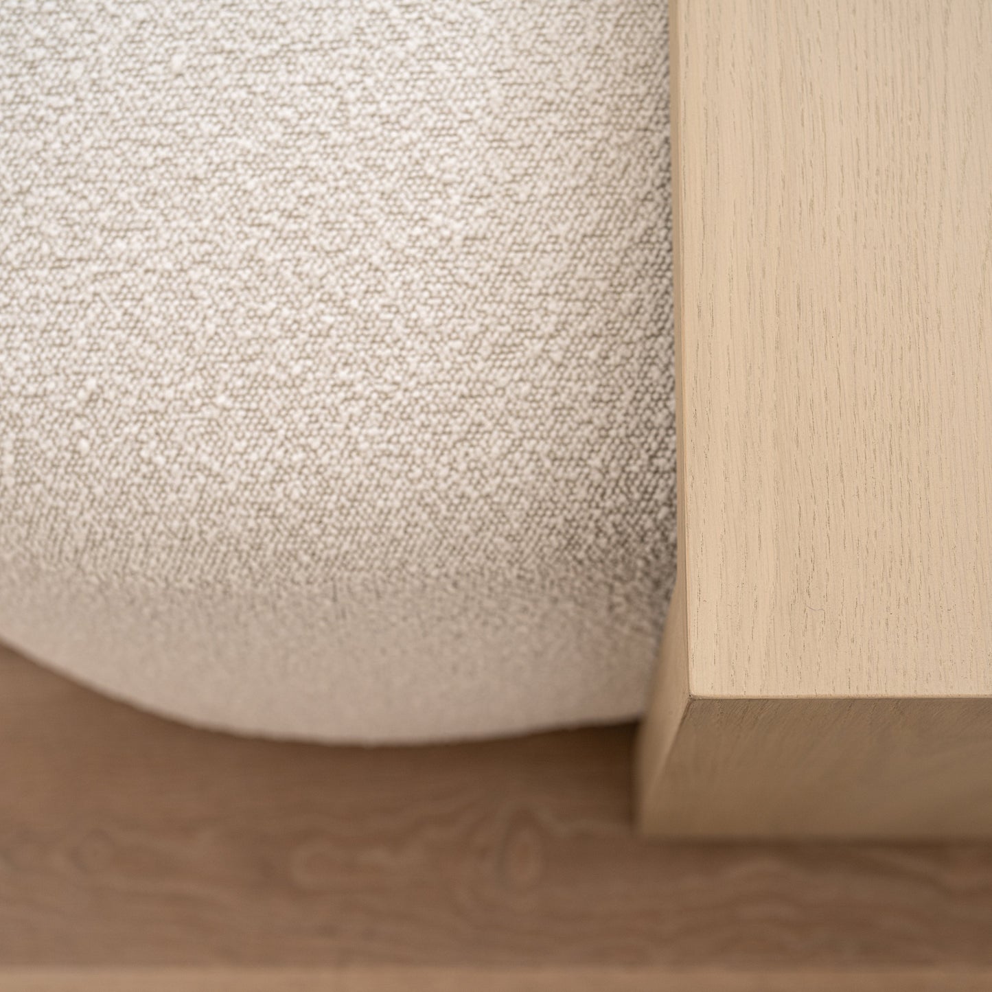 Holly Ottoman With Table