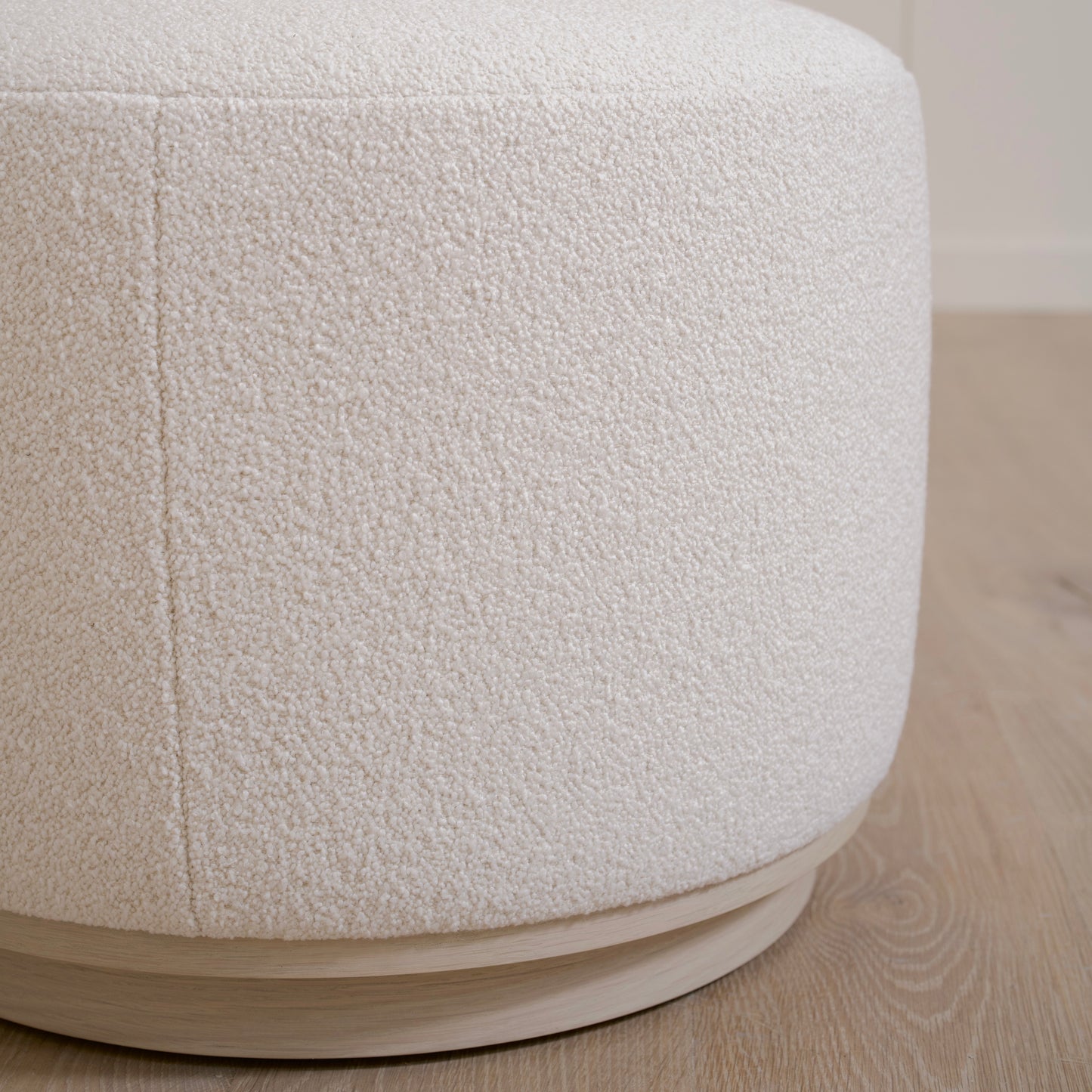 Noah Round Ottoman